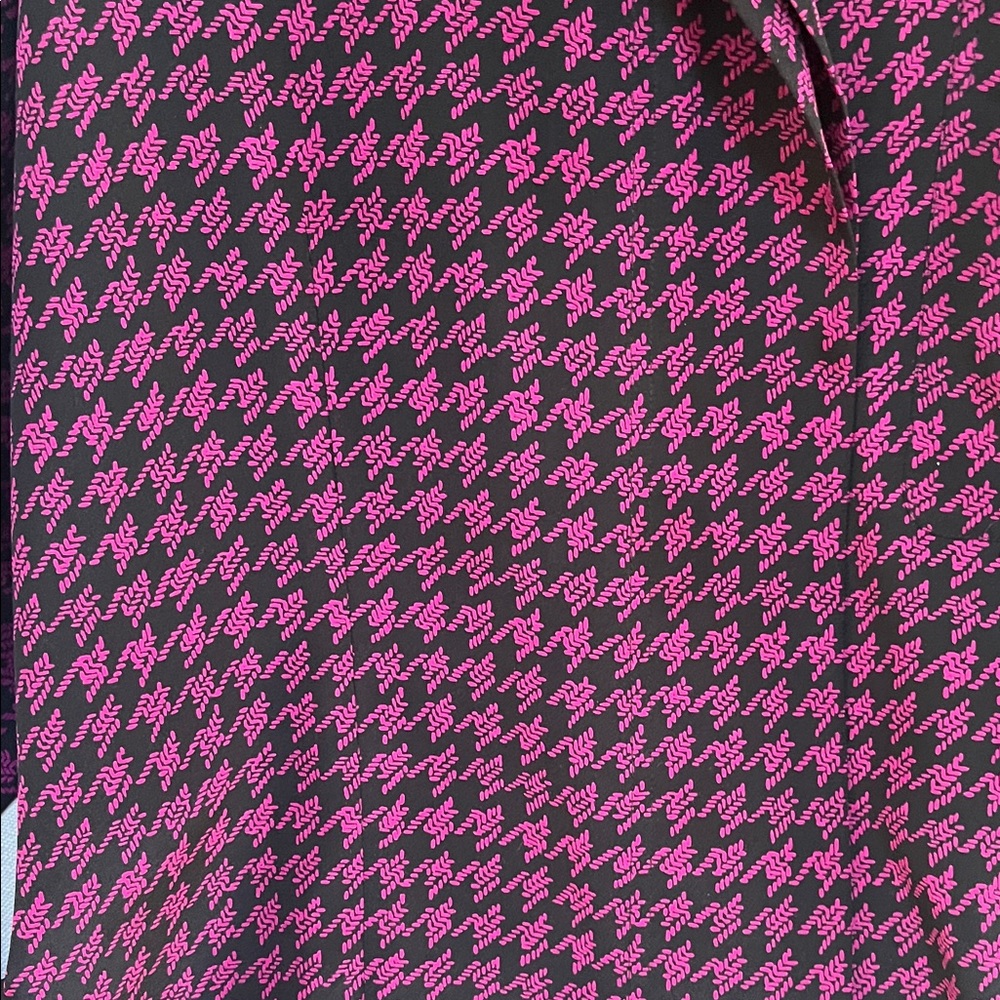 Black and Magenta Houndstooth Blouse Size 16 - Picture 6 of 7